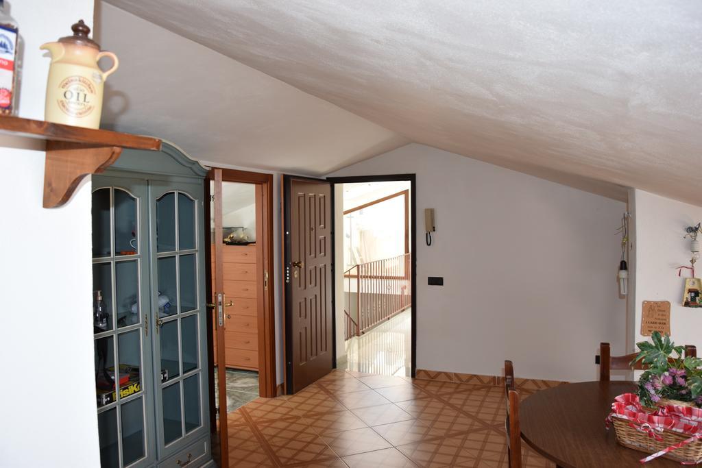 La Petite Maison Apartment เชฟาลู ห้อง รูปภาพ