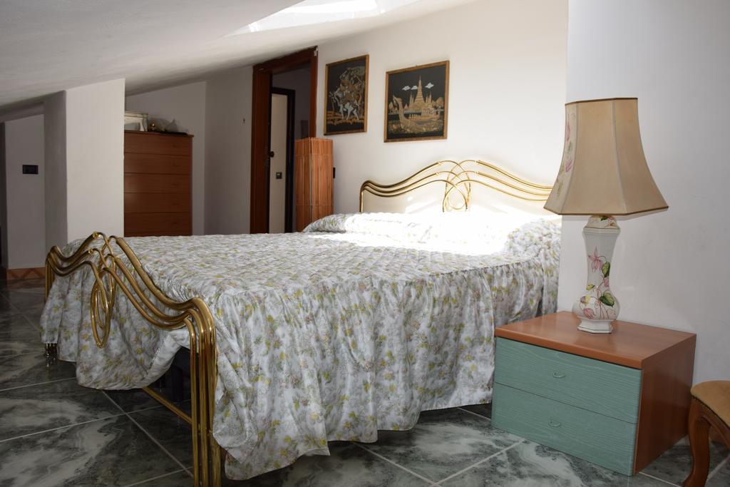 La Petite Maison Apartment เชฟาลู ห้อง รูปภาพ